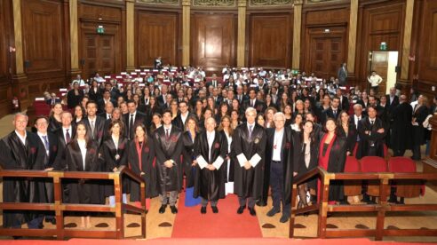 El Colegio de la Abogacía de Barcelona celebra el acto imposición de togas a 70 nuevos abogados en acto solemne