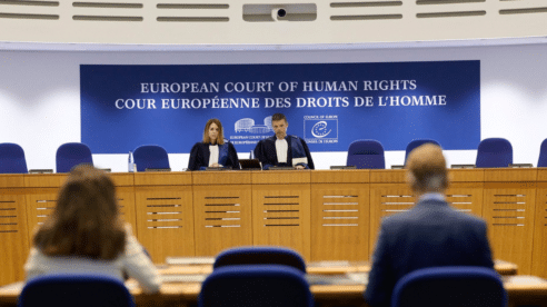 El TEDH condena a España a pagar 26.000 euros a una testigo de Jehová que recibió transfusiones de sangre