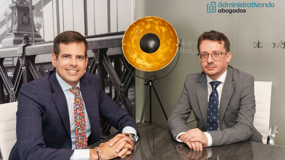 Administrativando Abogados incorpora a Javier Cabrera Arévalo como asociado senior