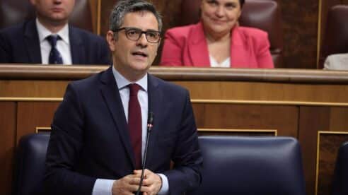 Félix Bolaños hace gala del nuevo CGPJ en su encontronazo con Cayetana Álvarez de Toledo en el Congreso