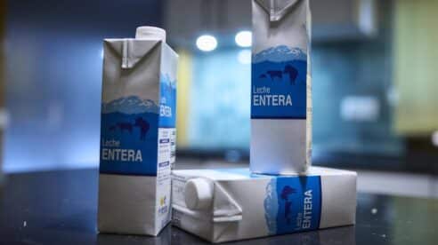 Facua solicita a la CNMC investigar a ocho cadenas de supermercados por un presunto «cártel de la leche»