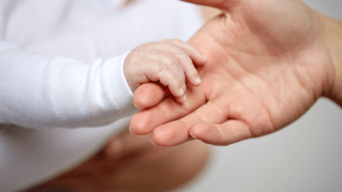 El Supremo niega a una madre la tutela de su hijo al tener síntomas psicóticos y no querer tomar medicación