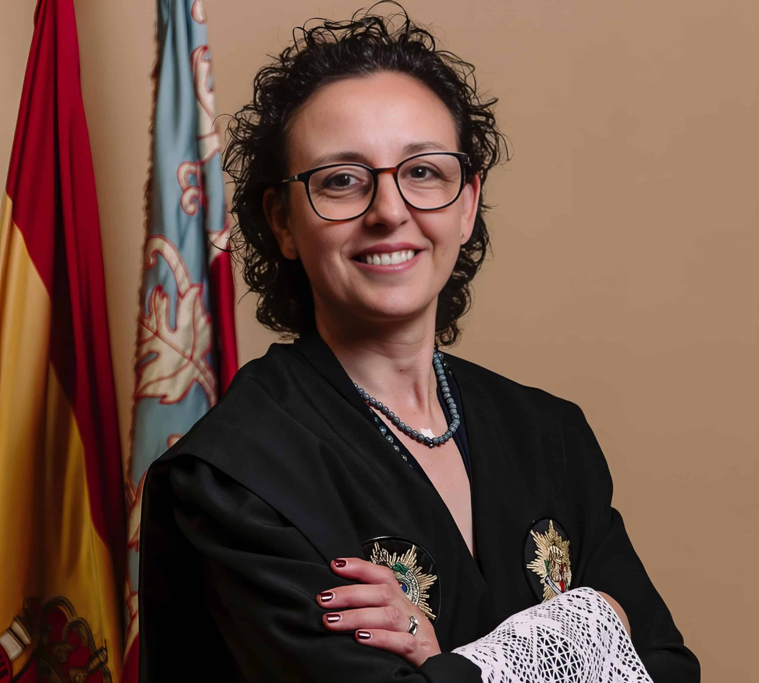 La decana del Colegio de Procuradores de Valencia, en contra de asumir ni un céntimo de la sanción de 2,4 millones de € de la CNMC al CGPE