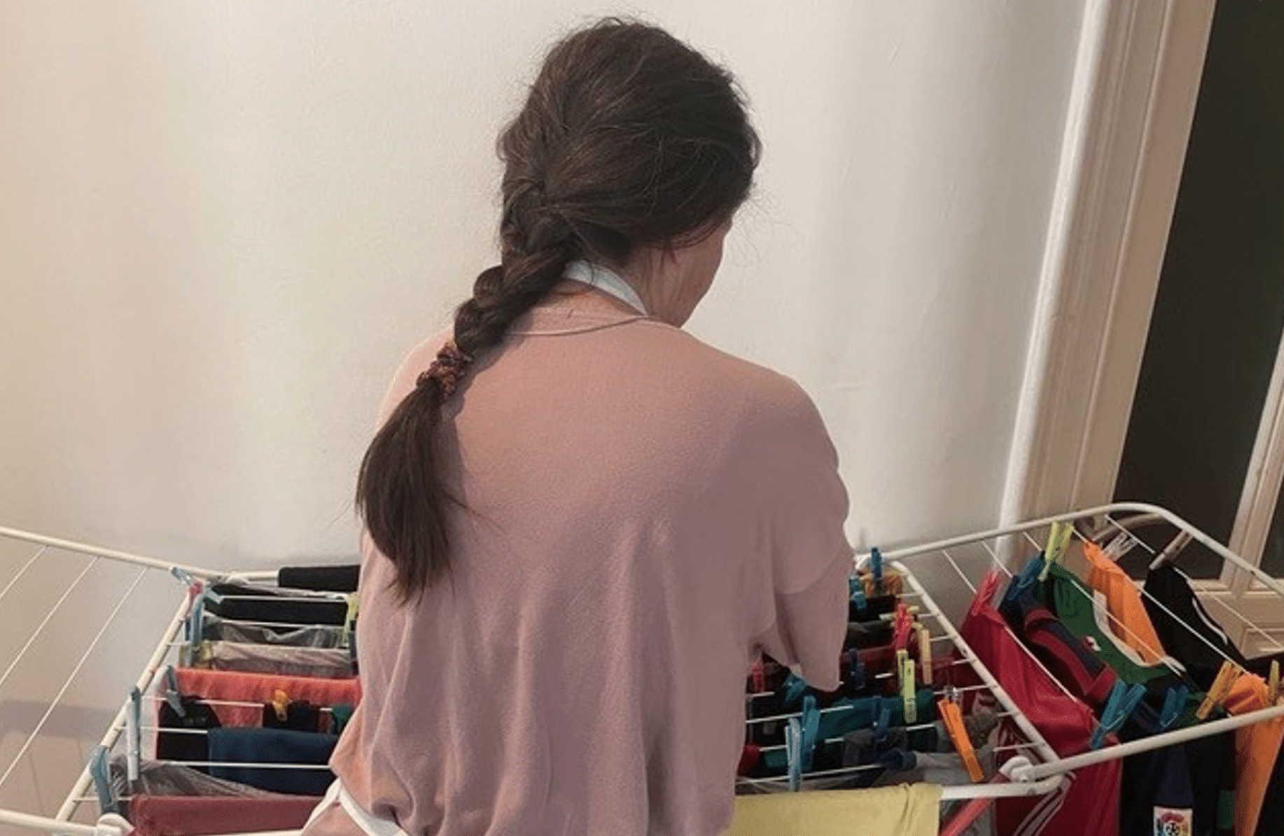 El TSJ de Cantabria reconoce el derecho de las empleadas del hogar a cobrar el paro sin limitaciones