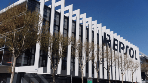 Los empleados de Repsol ahorran 96,8 horas anuales de trabajo con la IA generativa
