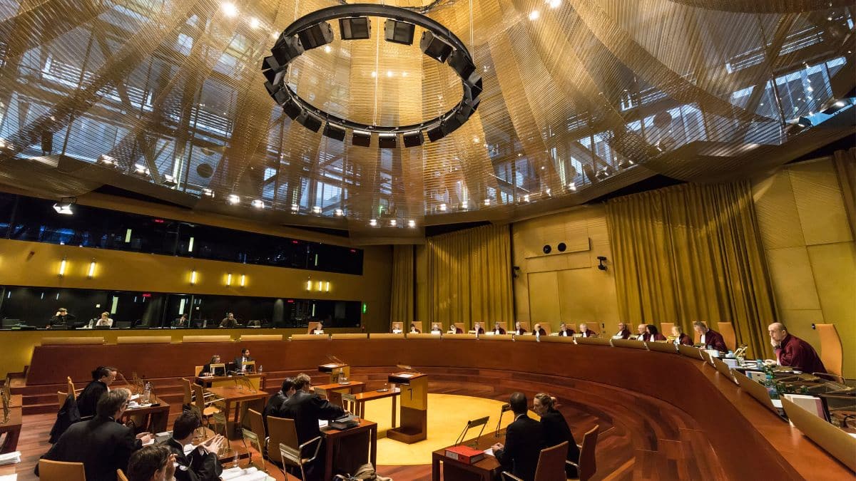 Una cuestión prejudicial pregunta al TJUE si, en materia de consumo, prevalece la normativa europea sobre la jurisprudencia del Supremo