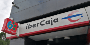 Ibercaja, multado con 300.000 euros por acceder hasta en 47 ocasiones a los datos de una exclienta en el fichero de morosos