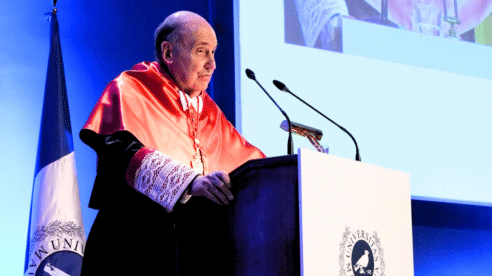 Roca Junyent y Herrero de Miñón, padres de la Constitución, doctores honoris causa de la Universidad de Málaga