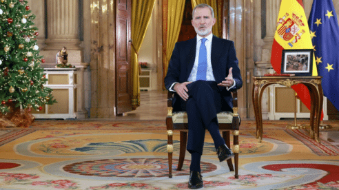 El Rey pide que la contienda política «atronadora» no impida escuchar la «demanda de serenidad» de los españoles