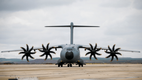 La AN autoriza a un militar del Ejército del Aire y del Espacio a pasar a servicios especiales para unirse a la OTAN