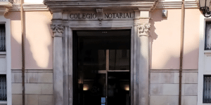 Protección de datos multa al Colegio Notarial de Aragón con 20.000 euros por la huella dactilar en el control de jornada