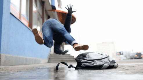 Cuando el frío se convierte en demanda: ¿Quién es el responsable de un resbalón en el hielo?