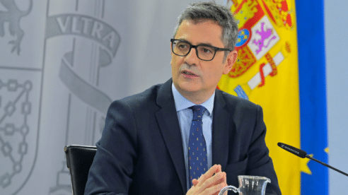 El juez Peinado rechaza que Bolaños declare por escrito en la causa de Begoña Gómez