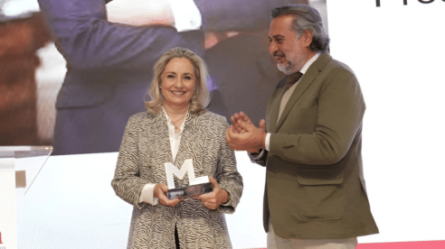 Cristina Sancho, presidenta de la Fundación Aranzadi LA LEY y de EJE&CON, recibe el Premio Mujer Líder 2024