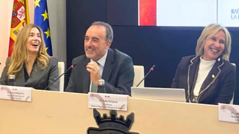 Marchena, del Moral y Mestre presentan un libro que propone reformar el Código Penal para tratar de forma diferenciada a las personas jurídicas