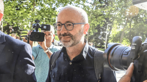 Encausado el hermano de Ximo Puig por estafa y falsedad documental en ayudas al valenciano de la Generalitat