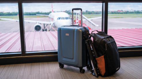 Iberia paga 1.000 euros de indemnización por romper un carrito de niña: así debes reclamar por tu equipaje