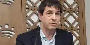 La jueza pide a la UCO recabar de Moncloa datos del asesor que acabó de ayudante del hermano de Sánchez