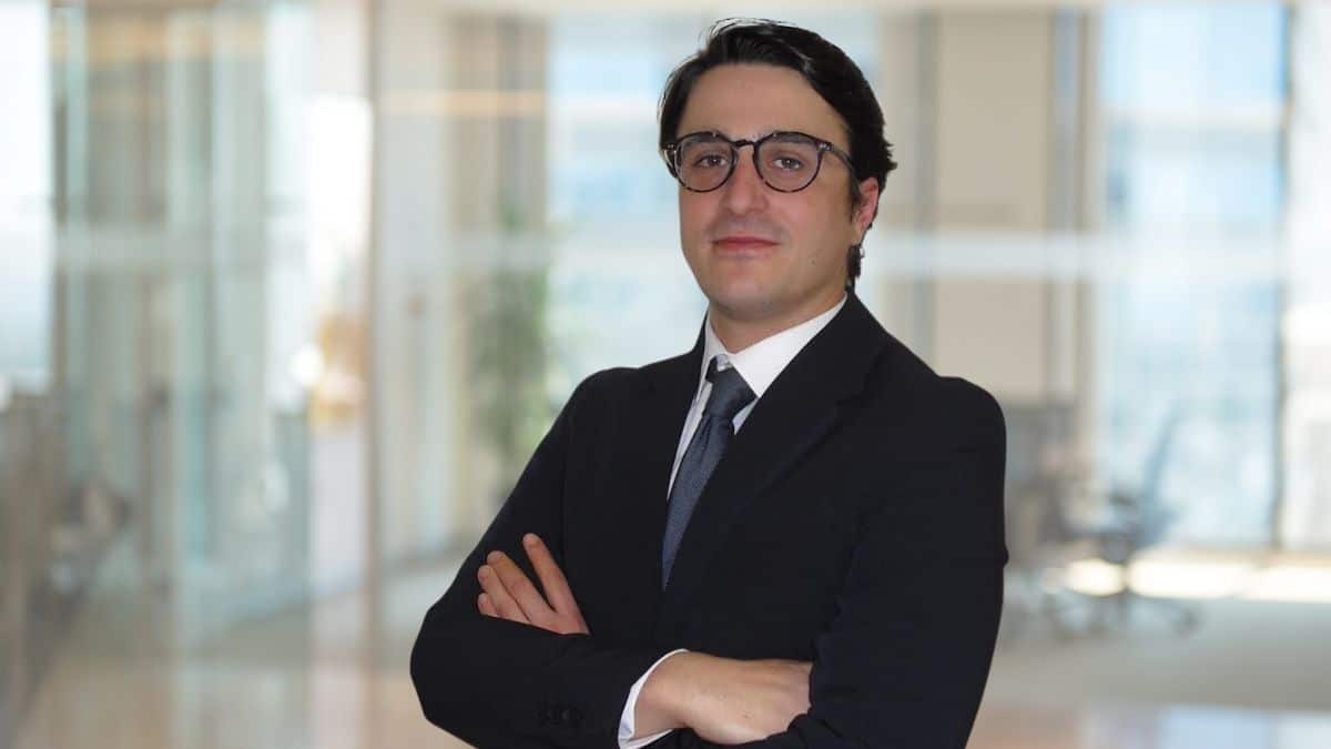 Monereo Meyer Abogados refuerza el equipo de Corporate y M&A con la incorporación de Adrián Parada Kügler