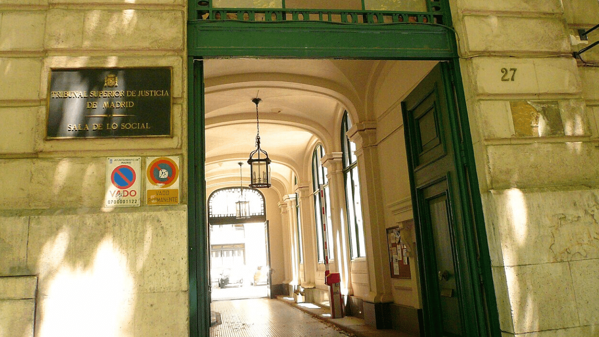 Condenado a pagar 98.993 € por vulnerar el pacto de no competencia y filtrar información confidencial en el sector dental