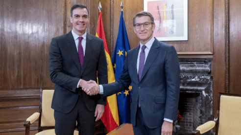 Sánchez comienza con Feijóo la ronda para «compartir información» sobre el aumento del gasto de defensa