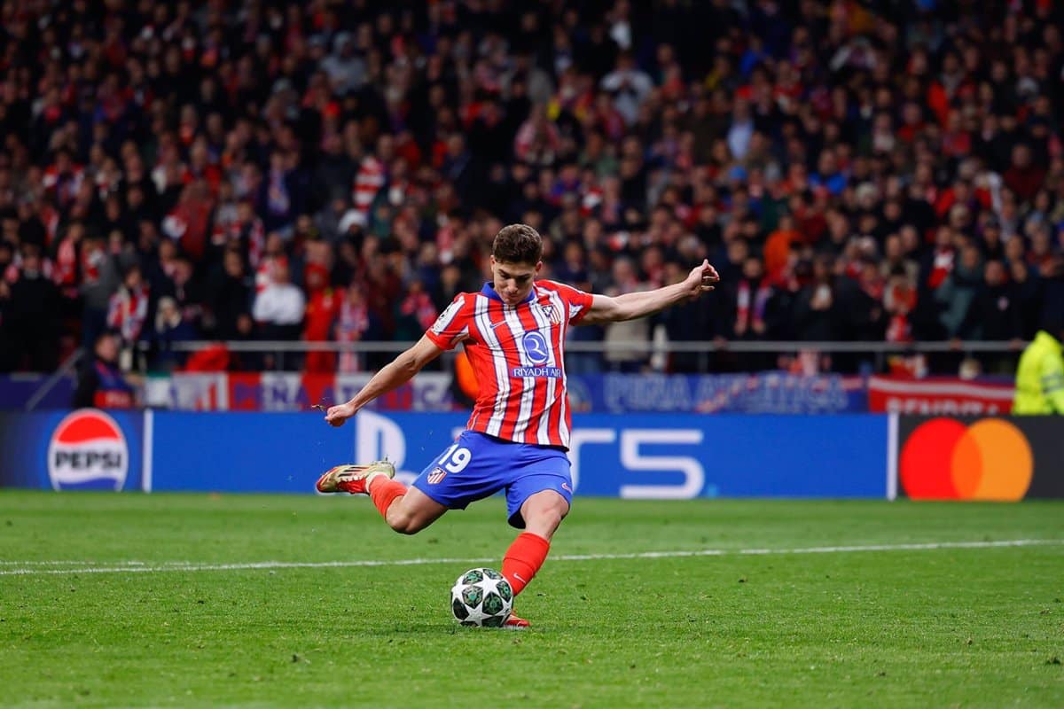 Se acabó el tiempo para el Atlético de Madrid: sólo 24 horas para impugnar el penalti de Julián Álvarez en Champions