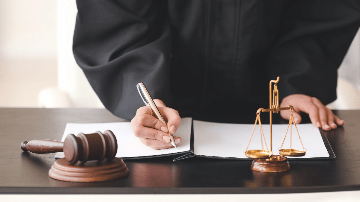 Vida familiar, discriminación interna y sobrecarga de trabajo: el CGPJ muestra por qué las mujeres no mandan en Justicia