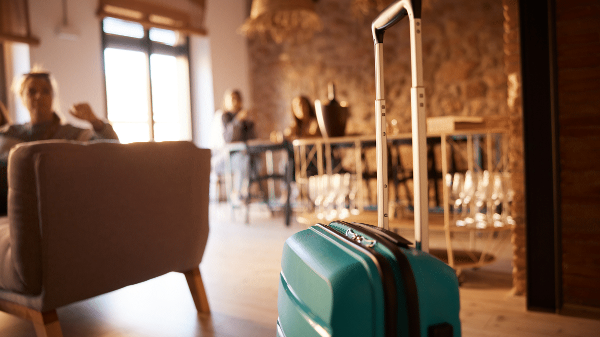 Se libra de pagar 30.000 euros de multa por un piso turístico: no se pudo comprobar que los inquilinos eran turistas