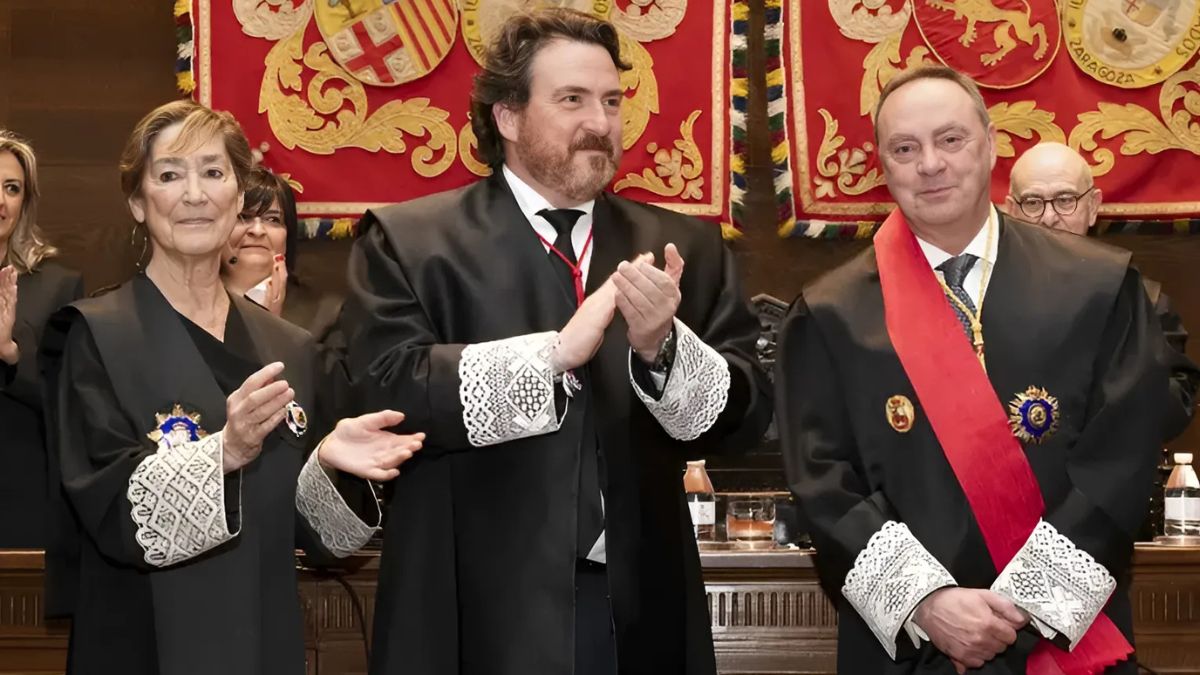 Antonio Morán, exdecano del Colegio de Abogados de Zaragoza, reconocido con la más alta distinción de la Abogacía española
