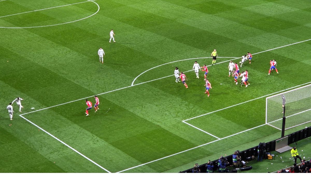 La Audiencia de A Coruña condena a cinco acusados por facilitar el acceso gratuito a partidos de fútbol de pago a través de internet