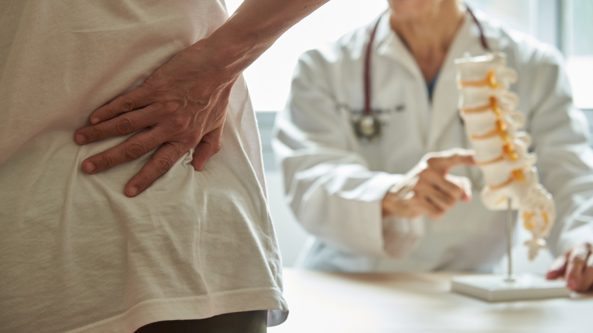 Una lumbalgia crónica no es suficiente para conseguir la incapacidad permanente total de una administrativa