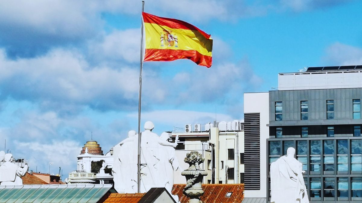 Opinión | ¿Los rendimientos irregulares obtenidos por un abogado pueden beneficiarse de la reducción del 30 % del IRPF?