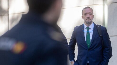 La juez envía a prisión al ex ‘número dos’ de Interior Francisco Martínez y a ‘Alcasec’ por robo y venta de datos