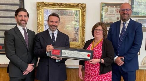 Josep Gálvez recibe el nombramiento como nuevo “Freeman” de la City de Londres