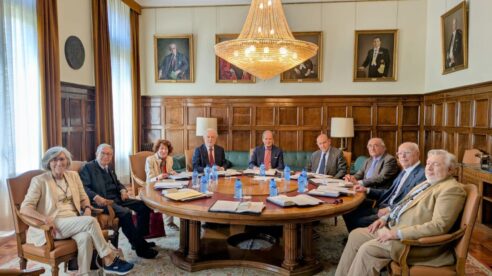 Luis Cazorla toma posesión como nuevo presidente del Instituto de España
