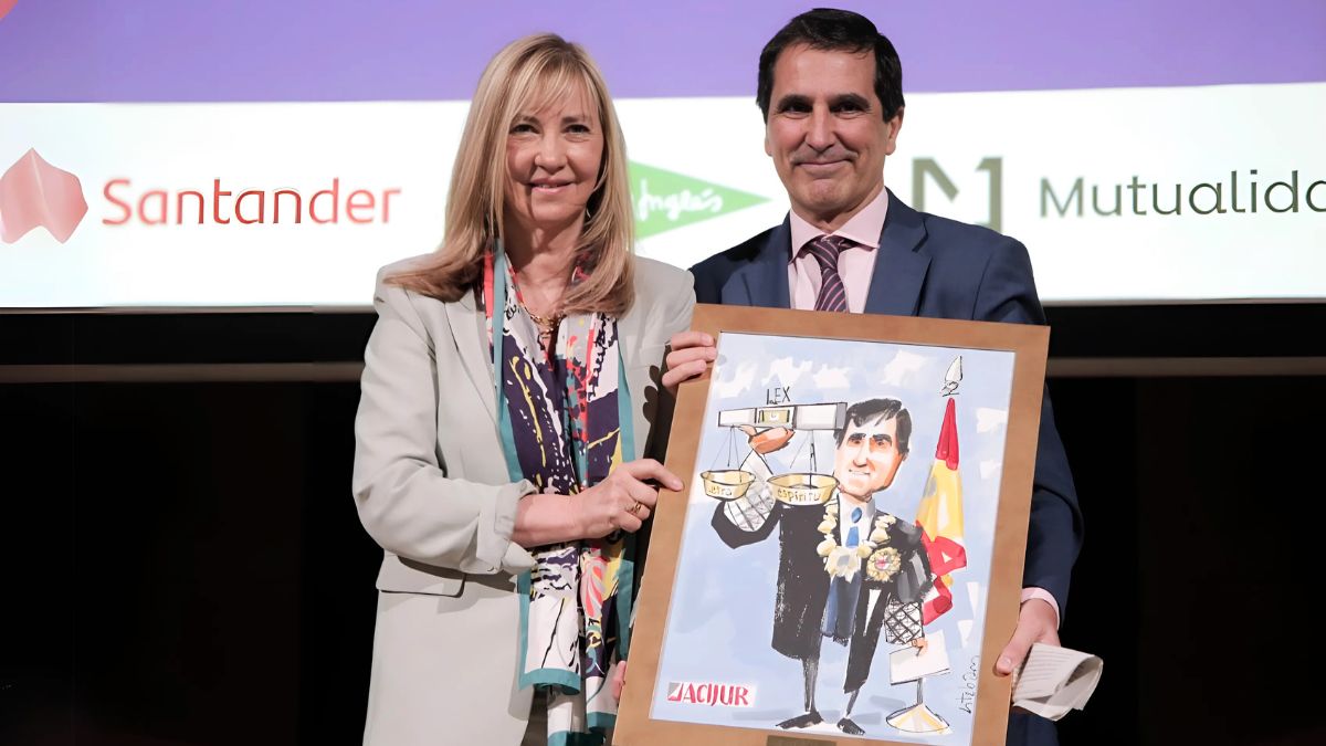 El magistrado Antonio del Moral recibe el Premio ‘Puñetas de Oro’ de ACIJUR y el abogado Fernando Vives el premio a la trayectoria