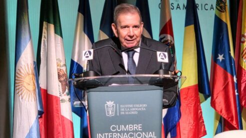 Edmundo González, presidente electo de Venezuela, advierte: «El Estado de Derecho no se rompe de un día para otro, se quiebra lentamente»