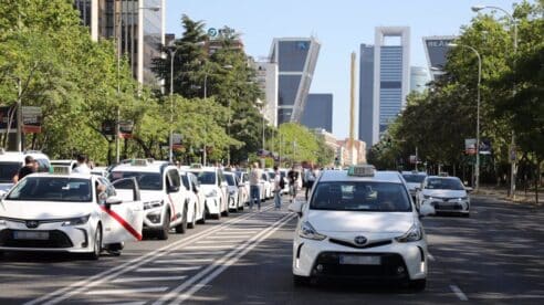 La CNMC archiva dos denuncias de Antaxi contra Cabify por los 15 minutos de antelación