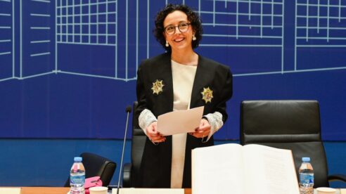 La decana de los procuradores de Valencia advierte sobre el riesgo de crear «dos tipos de justicia» con la introducción de los MASC