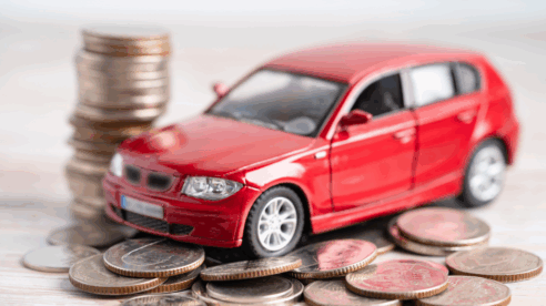 Cuidado con la letra pequeña: un detalle puede hacer que tu seguro de coche pueda renovarse «sin tu consentimiento»