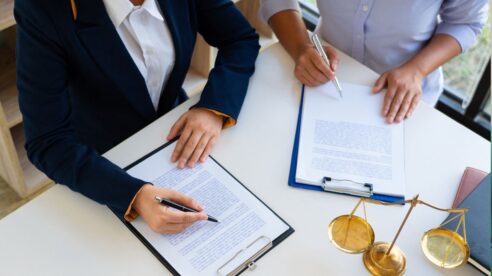 De 24.000 € a solo 20 €: un tribunal anula los honorarios de un abogado por falta de transparencia