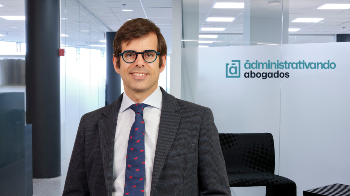 Administrativando Abogados aumenta un 30% su facturación en la primera mitad de 2025, y roza los dos millones de euros