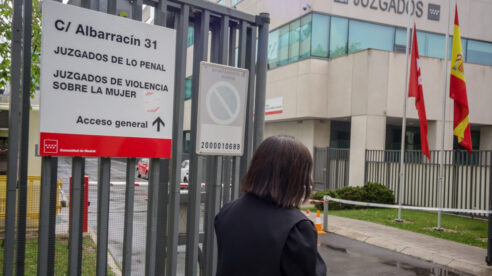 «Le meto una hostia y espabila»: condenadas dos educadoras de la Fundación Gil Gayarre por vejar a 3 menores con síndrome de Down