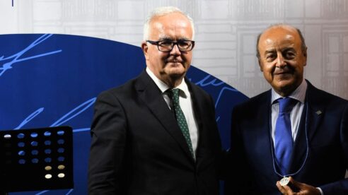 El expresidente del TSJCat, Jesús María Barrientos, distinguido con el máximo galardón del Consejo Notarial de Cataluña