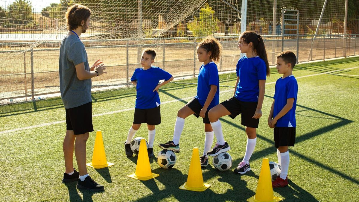 El deporte base respira: bonificación total en Seguridad Social para técnicos que formen a menores