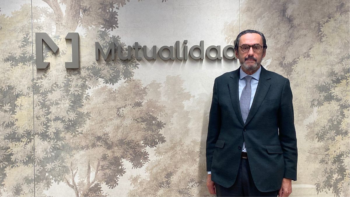 Enrique Sanz Fernández-Lomana, presidente de Mutualidad: «Que se abra una pasarela voluntaria no tiene que implicar que se pierda la alternatividad»