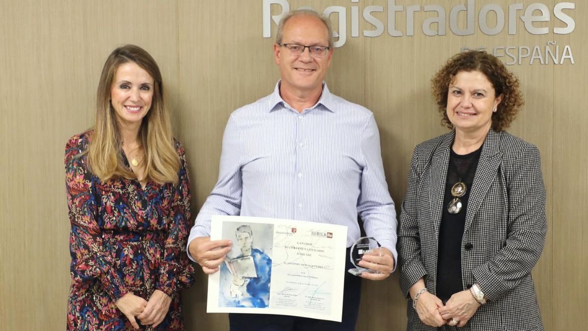 Antonio Arteaga gana el III Concurso Jubilare, del Colegio de Registradores, con ‘La partitura en el rellano’