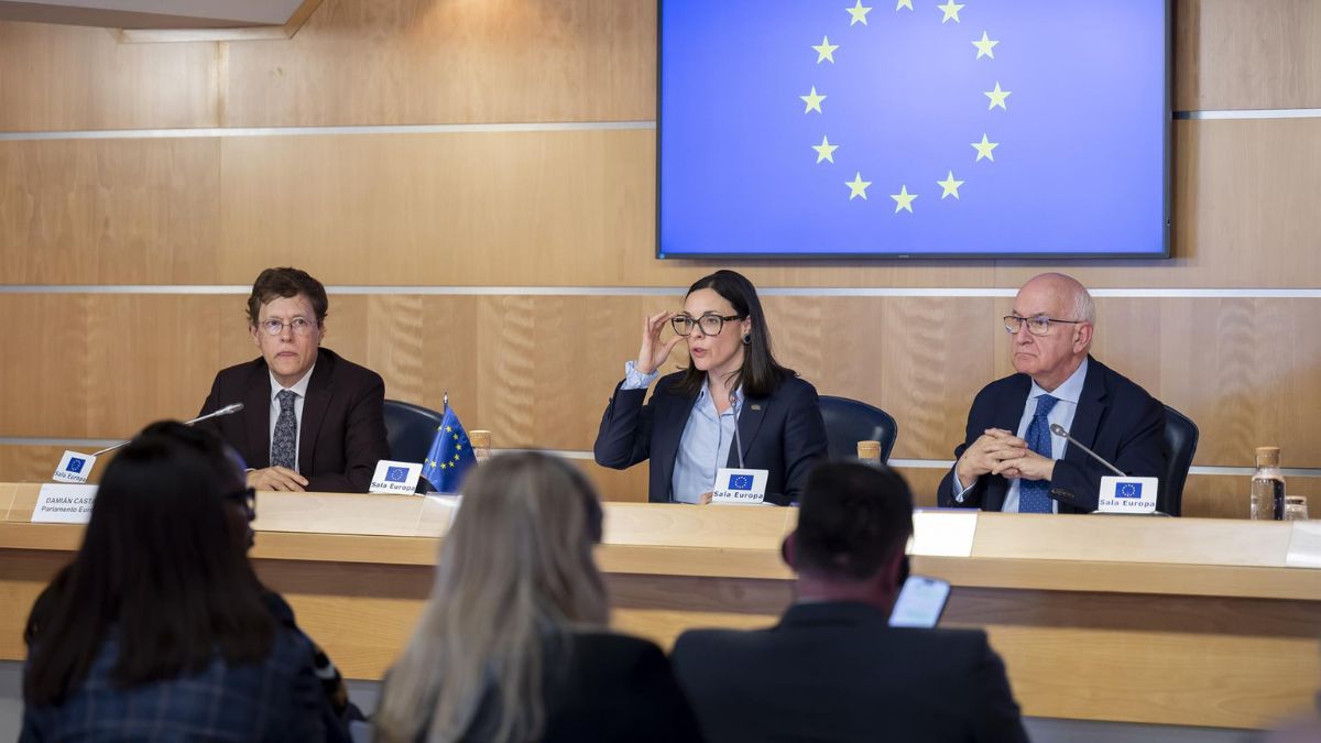 Sánchez y dos ministros plantaron a la misión europea LIBE que vino a hacer un examen a la salud del Estado de derecho en España