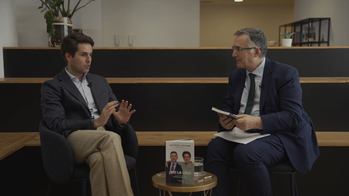 Manel Espinosa y Jorge Werner llevan el Derecho cotidiano al lector con "¡No la líes!"