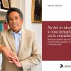 Manuel Ollé con libro